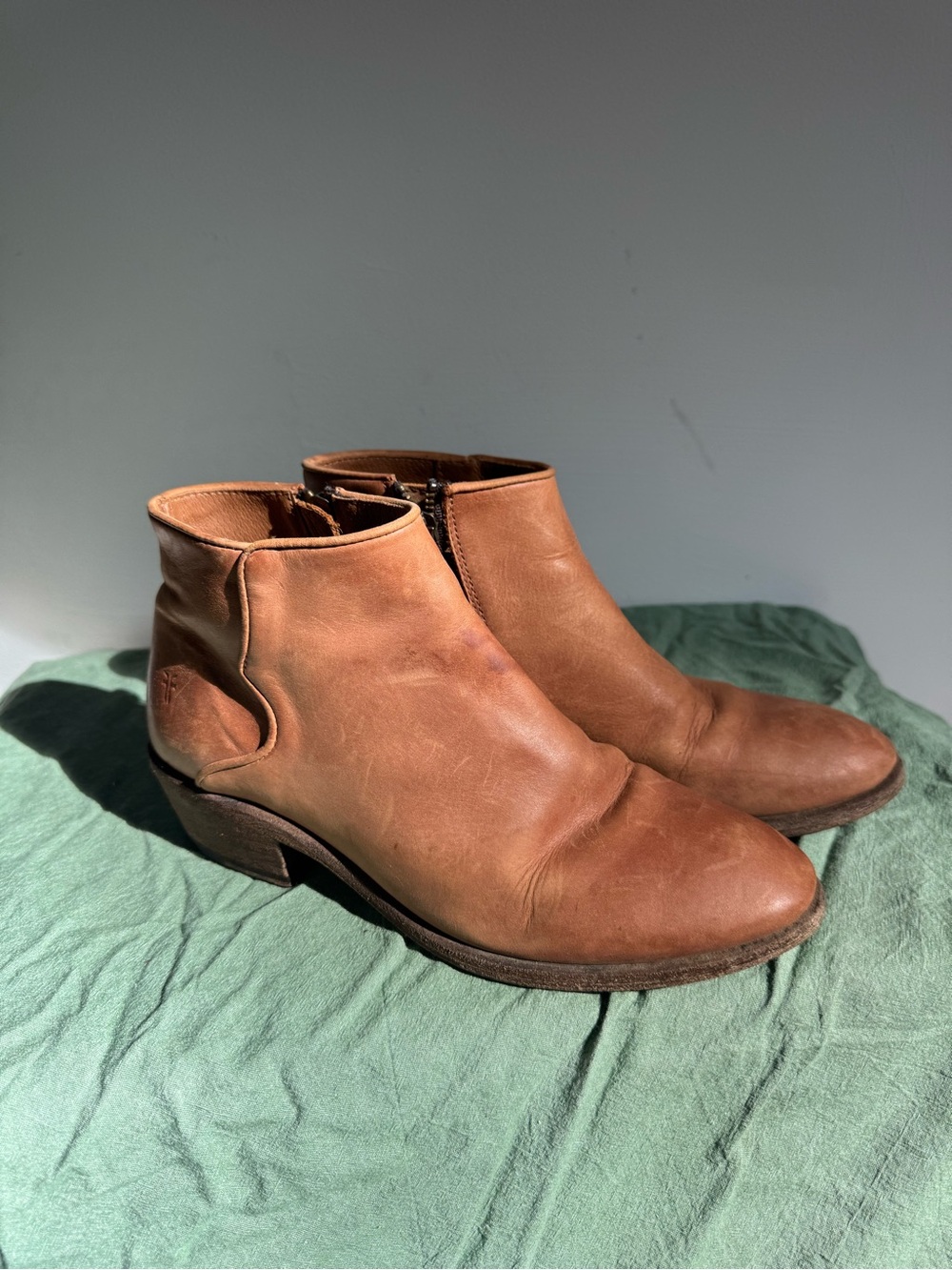 Frye Women’s Leather Ankle Boots in Tan